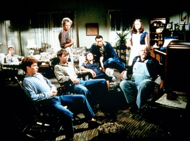Fernsehabend bei den Waltons. – Bild: Sat.1 Gold