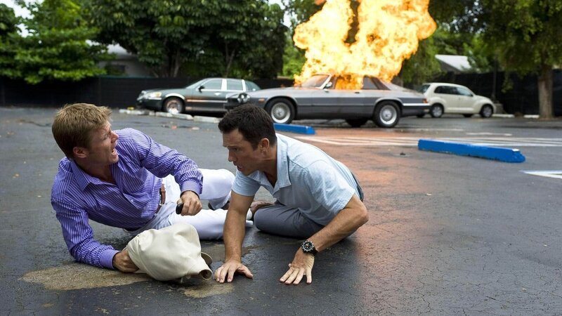 Kunsthändler Scott Chandler (Joel Gretsch, l.) glaubt, verfolgt zu werden. Michael (Jeffrey Donovan) stellt dem mutmaßlichen Verfolger eine Falle, in die er auch prompt hineintappt. – Bild: RTL /​ 20th Century Fox/​RP