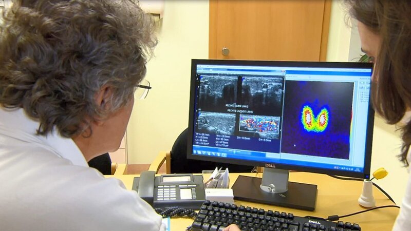 Wolfgang Buchinger bei einer Untersuchung. – Bild: ORF/​WMA