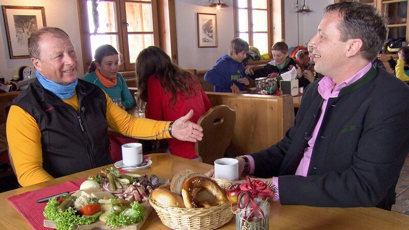 Harry Prünster und Viktor Donnemiller – Panoramabar. – Bild: ORF III