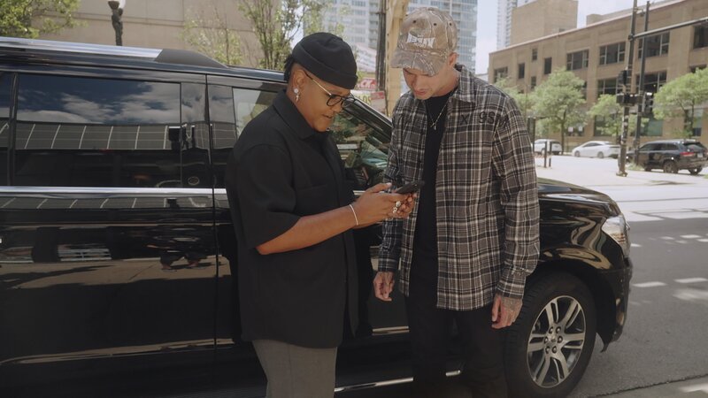 v.li.: Rahne Jones, Travis Mills – Bild: Paramount