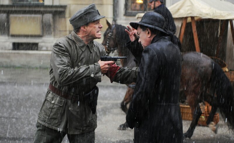 Eugenio Pacelli /​ Pius XII. (Remo Girone, r.) – Bild: ORF III