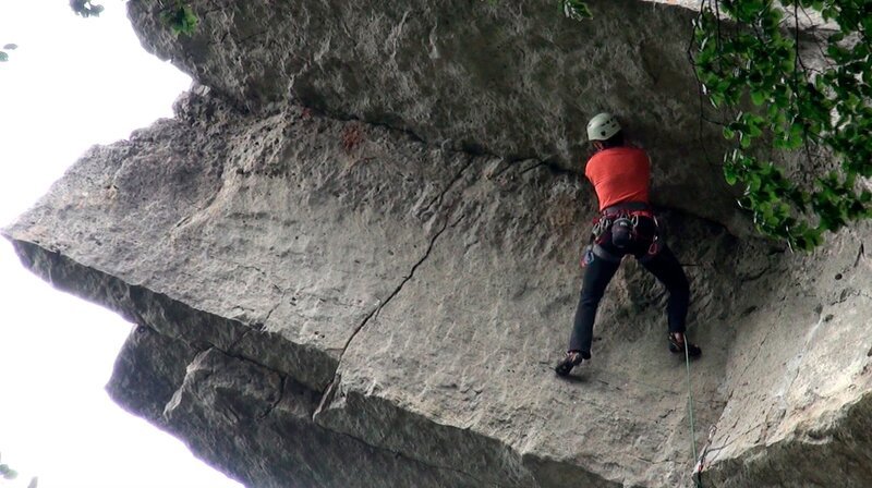 Der Ith ist das größte Klettergebiet in Norddeutschland. – Bild: NDR/​Tobias Hartmann