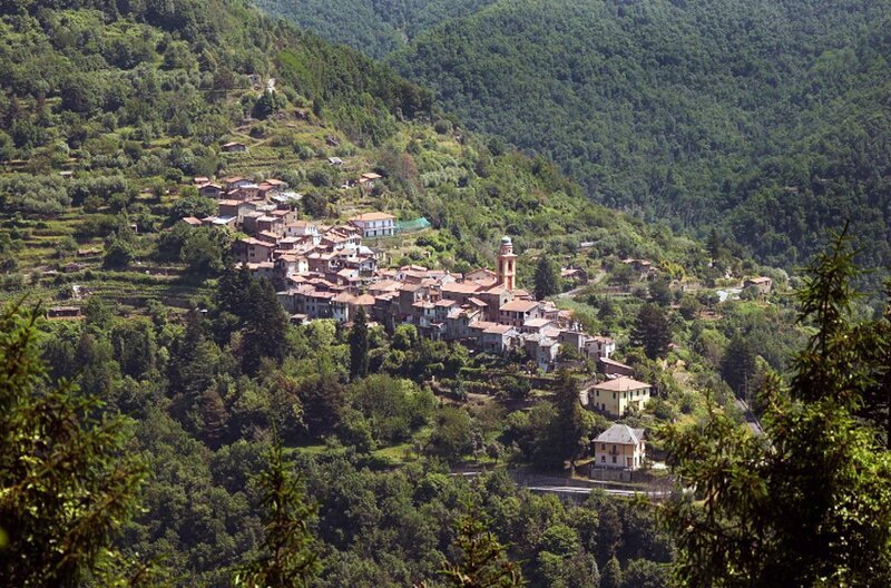 In der Republik Genua fand eine der schlimmsten Hexenjagden Italiens statt. – Bild: Elephant Doc