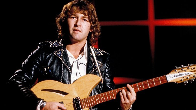 Vom Flüchtlingskind zum Superstar, vom Schlager- zum Rocksänger: Peter Maffay. Mit mehr als zwanzig Nummer-eins-Alben und 50 Millionen verkauften Tonträgern gehört er zu den erfolgreichsten Musikern Deutschlands. – Bild: ZDF und Alamy /​ United Archives /​ Grim