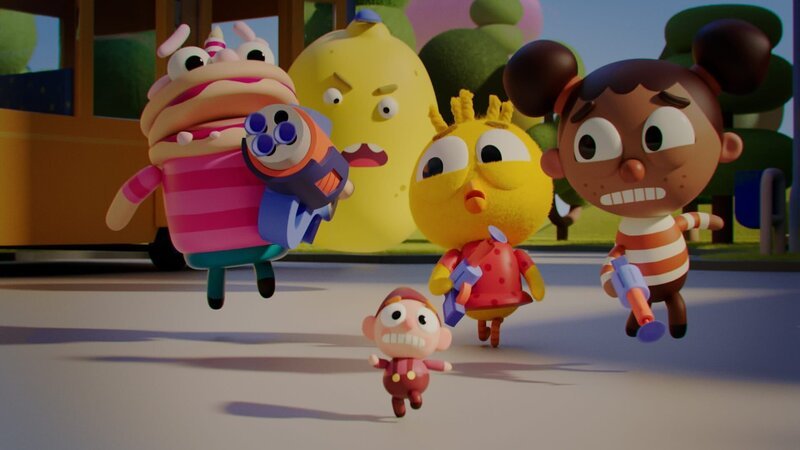 Karlas (2.v.r.) Plan war erfolgreich – gemeinsam mit Othello (l.), Bob (M.) und Alex (r.) haben sie ihre Spielzeugpistolen zurückerobert. Doch der saure Max (2.v.l.) hat sie trotzdem erwischt. – Bild: ZDF und DR, Sparre Production, GODO Films