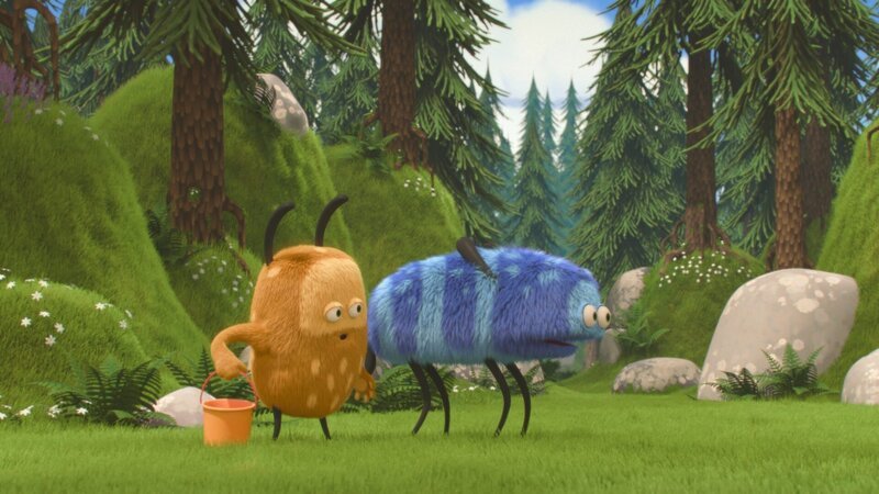 Kiwi und das Wald-Kalb hören ein seltsames Geräusch. – Bild: NDR/​Copenhagen Bombay Rights