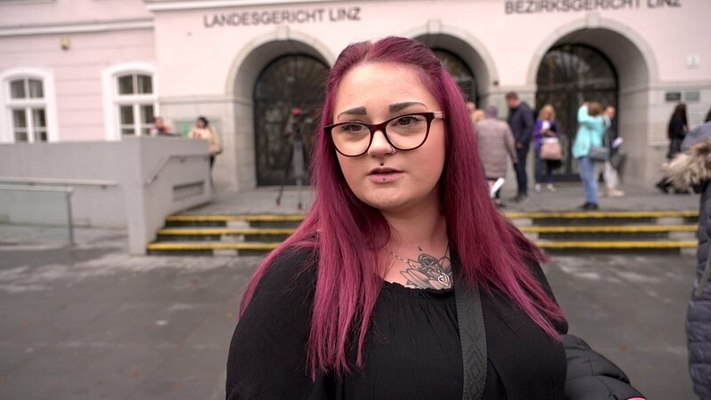 Bei der Verhandlung im Fall Christa im November 2024. Die Hinterbliebenen sind unzufrieden. „Nichts ist rausgekommen. Das war kein Geständnis!“, sagt Tochter Kimberley. – Bild: ORF