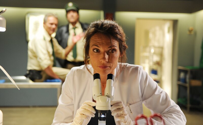 Dr. Fuchs (Susu Padotzke) – Bild: ServusTV