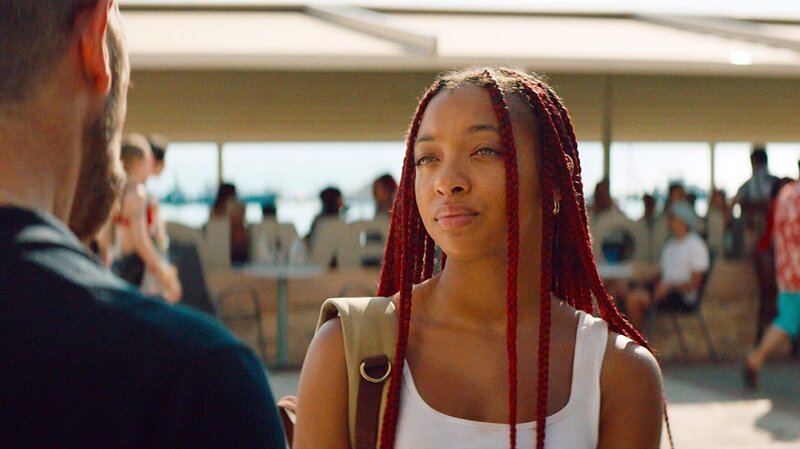 Cuda sieht in der 15-jährigen Ausreißerin Billie (Zolee Griggs) eine Art Ersatztochter – Bild: RTLZWEI