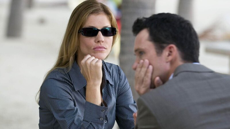 Carla (Tricia Helfer) und Michael (Jeffrey Donovan). – Bild: RTL /​ 20th Century Fox