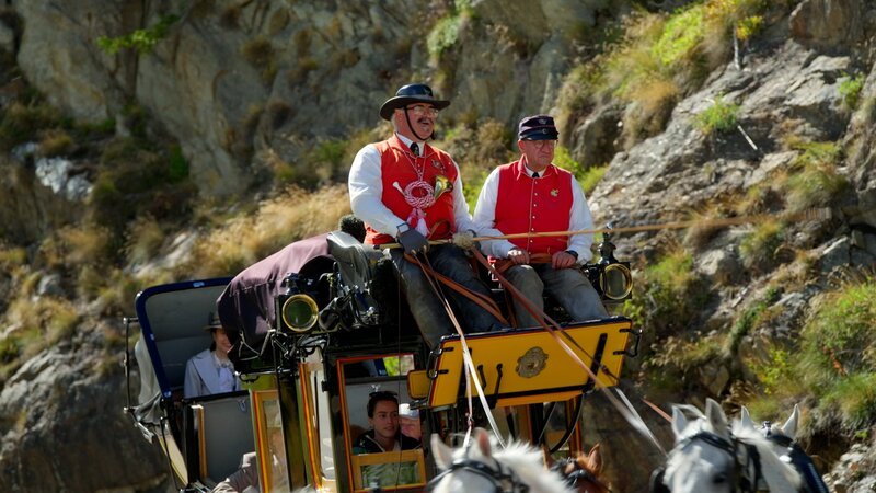 Das einzige Zugeständnis der Postkutsche an die Moderne: hydraulische Bremsen. – Bild: ZDF und SRF