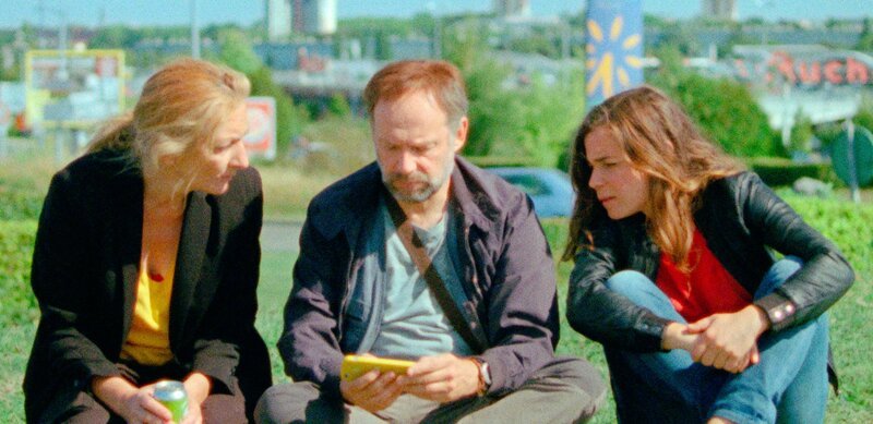 Marie Dehoux (Blanche Gardin) (l), Bertrand Pitorin (Denis Podalydès) (m) und Christine (Corinne Masiero) (r) – Bild: WDR/​Claussen+Putz Filmproduktion GmbH