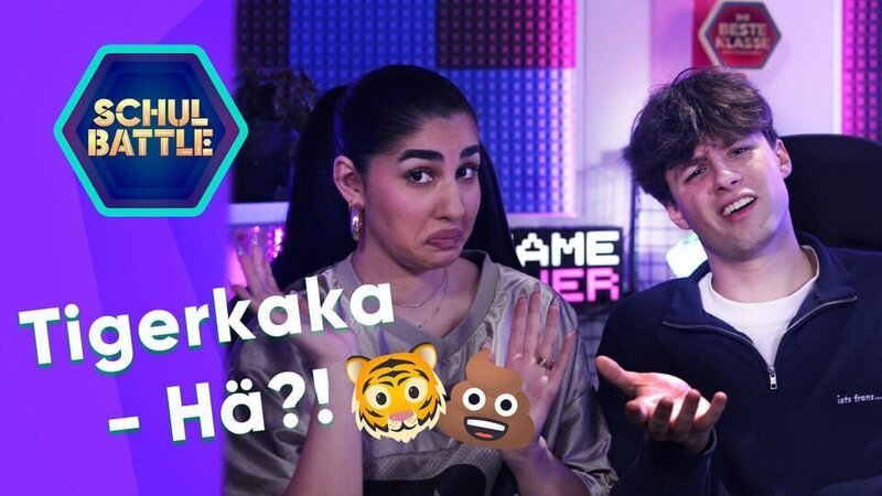 Moderiert wird das Schulbattle live aus dem neuen Kölner Livestream-Studio von Dilara Colak im Team mit Lukas White. Vier Klassen weit im Westen wollen das Ticket für die Wochenshow! – Bild: KiKA/​Bavaria Entertainment