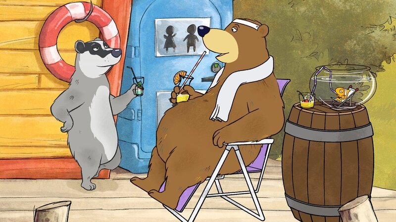 Dr. Brumm und Pottwal machen eine Trinkpause und ernennen Dachs zum Schiedsrichter. – Bild: rbb/​WunderWerk/​TRIKK 17