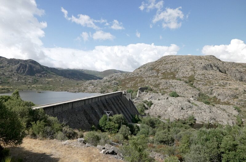 In den 1940er Jahren setzte das Franco-Regime in Spanien auf Wasserkraft, um den wirtschaftlichen Rückstand des Landes aufzuholen. – Bild: Elephant Doc