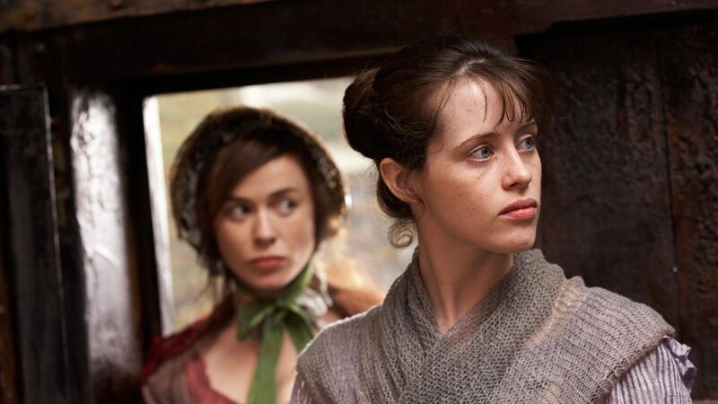 Maggy (Eve Myles, l.) und Amy Dorrit (Claire Foy, r.) – Bild: BBC