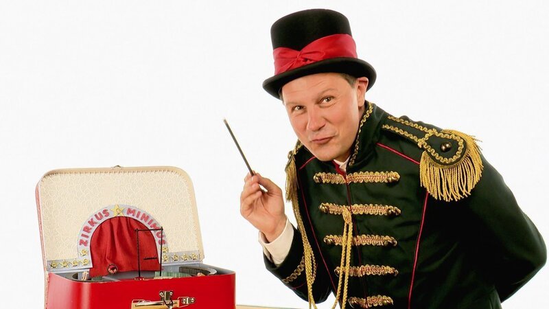 André als Zauberkünstler – Bild: WDR/​Die Sendung mit dem Elefanten