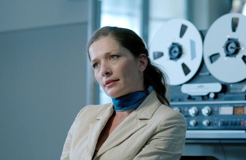 Iris Böhm (Eva Wilfert). – Bild: ORF 1