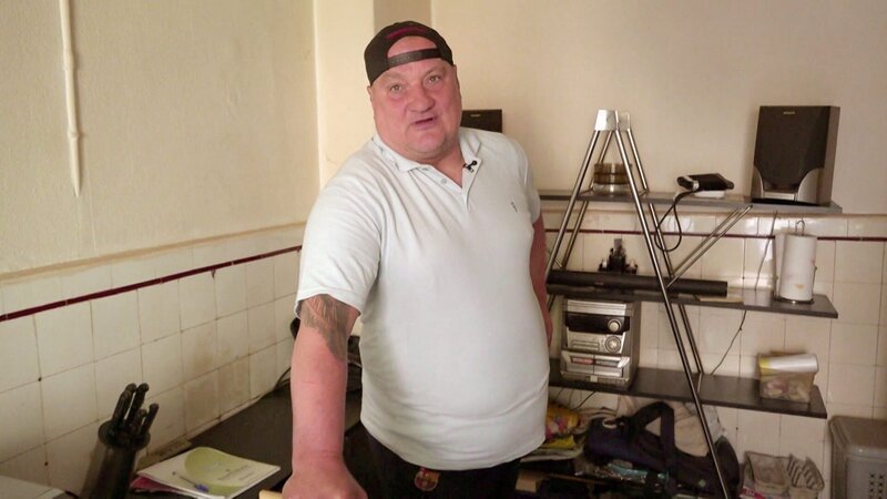 Schock für Andy: Sein Freund Hübi muss ins Krankenhaus! – Bild: RTLZWEI, UFA SHOW & FACTUAL