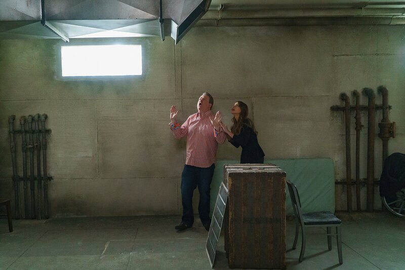 L-R: Cameron Tucker (Eric Stonestreet), Gloria Delgado-Pritchett (Sofía Vergara) – Bild: Comedy Central