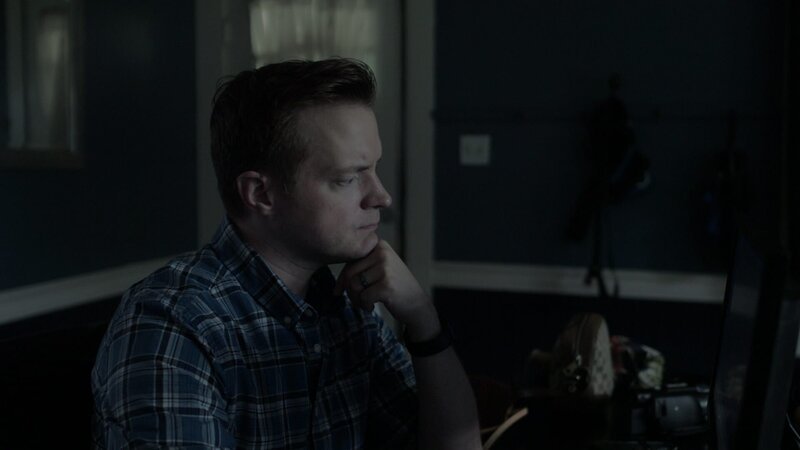 Paranormal Investigator Adam Berry reviewing evidence. – Bild: TLC