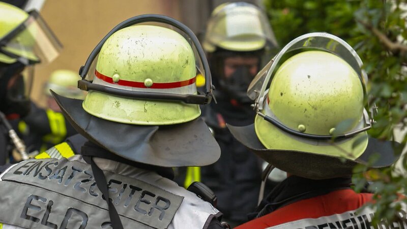 Feuerwehrleute – Bild: Warner Bros. Discovery
