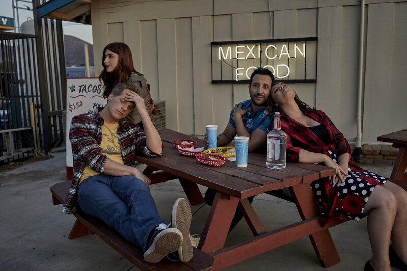 (5. Staffel) – (v.l.n.r.) Jimmy (Chris Geere); Gretchen (Aya Cash); Edgar (Desmin Borges); Lindsay (Kether Donohue) – Bild: FX Productions, LLC.