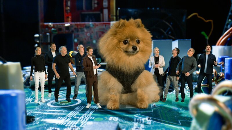 v.li.: Brigitte McMahon, Sascha Ruefer, Marco Rima, René Rindlisbacher, Stefan Büsser, Foxi, Katja Stauber, Nik Hartmann, Stefan Heuss, Sven Epiney – Bild: SRF /​ SRF