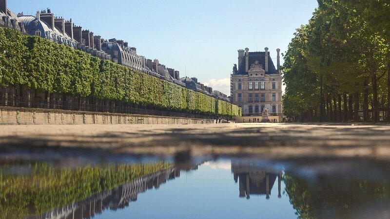 Jardin des Tuileries in Paris, gelegen zwischen Louvre und Place de la Concorde, ist ein historischer Barockgarten aus dem 16. Jahrhundert und der älteste öffentliche Park der Stadt. – Bild: ORF/​Capa Presse/​Arte France
