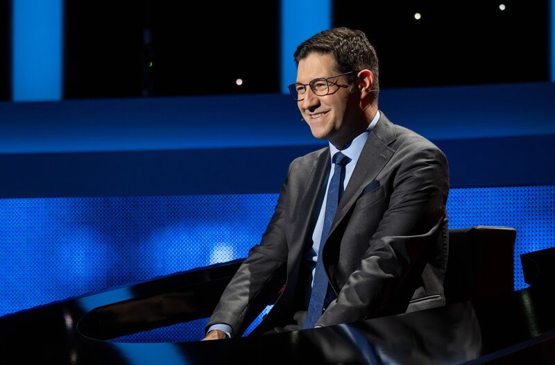 ARD GEFRAGT – GEJAGT FOLGE 820 (WH.), „Alexander Bommes präsentiert beliebtes Quizformat“, am Donnerstag (17.07.25) um 18:00 Uhr im ERSTEN. Der Jäger Sebastian Jacoby. – Bild: ARD/​Uwe Ernst