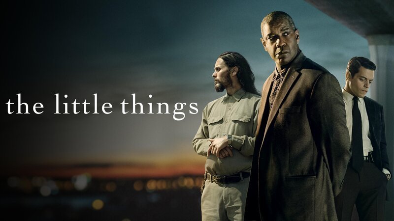 Ein mutmaßlicher Serienkiller und zwei Cops, die ihn jagen. Von links: Albert Sparma (Jared Leto), Joe „Deke“ Deacon (Denzel Washington) und Jim Baxter (Rami Malek) – Bild: Warner Bros. Ent.