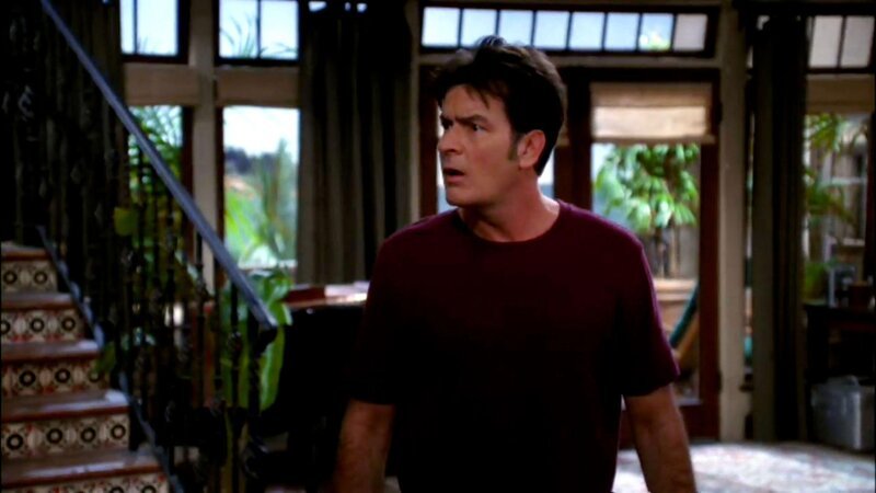 Charlie (Charlie Sheen) – Bild: Warner Bros. Discovery