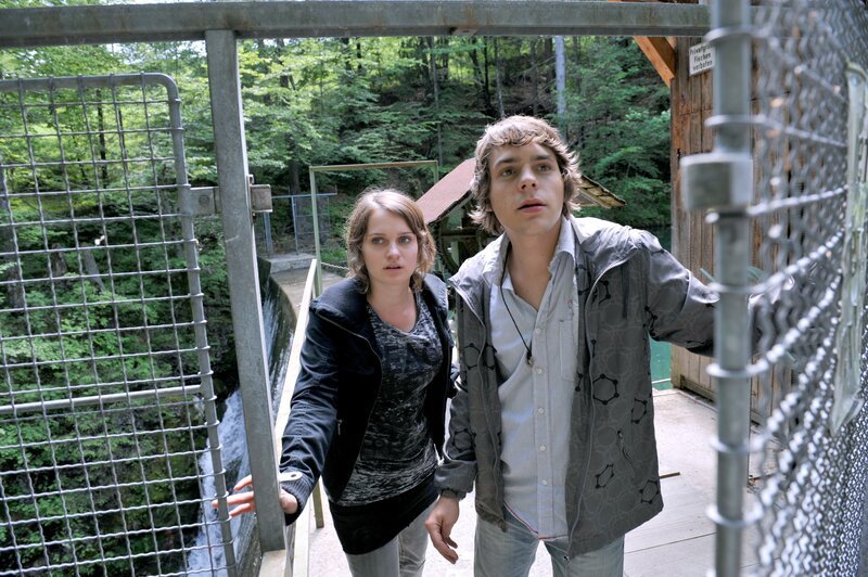 Alma Hasun (Theresa Kurz), Marco Bretscher-Coschignano (Moritz Schatz). – Bild: ORF/​BEO-Film