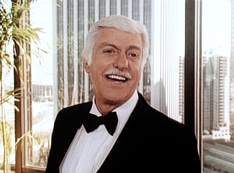 Dr. Sloan (Dick Van Dyke) ist auf dem Empfang des Bürgermeisters. – Bild: Viacom Lizenzbild frei