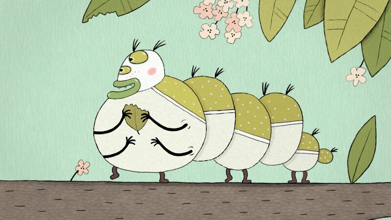Es ist Frühling und die dicke Raupe ist die ganze Zeit am Futtern. Sie muss Kraft sammeln, denn schon bald wird eine aufregende Verwandlung mit ihr passieren. – Bild: Studio FILM BILDER GmbH /​ ZDF