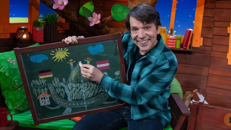 Auf der Welt gibt es viele Länder – was sie trennt sind ihre Ländergrenzen. Juri erklärt dir, was das ist, warum sie so besonders sind und was sie bedeuten. – Bild: KiKA