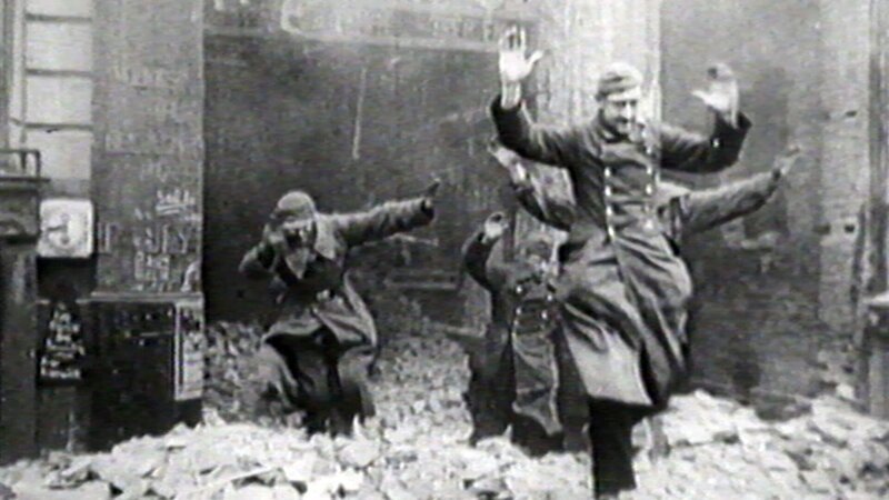 „Hugo Portisch – Die Geburt Europas“, im Vorfeld der Europawahl befasst sich ORF III mit der Entstehung des modernen Europas. Mit umfangreichem Archivmaterial schildert Hugo Portisch den Verlauf des Zweiten Weltkrieges und seine langfristigen Folgen. – Bild: ORF/​ORF III