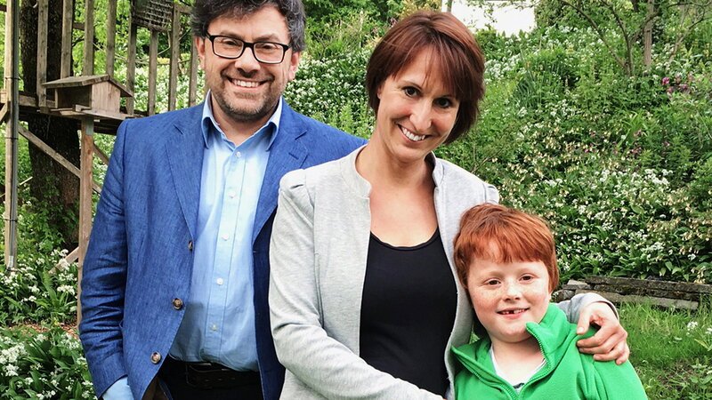 Hinter den Hecken
Waldgarten in Solothurn SO
Staffel 1, Episode 7
Karl H., Alexandra und Leandro Scholz haben einen Garten mit japanischen Flair geschaffen – Bild: SRF1
