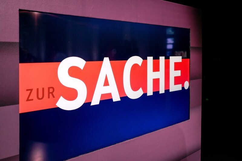 Logo. – Bild: ORF/​Roman Zach-Kiesling