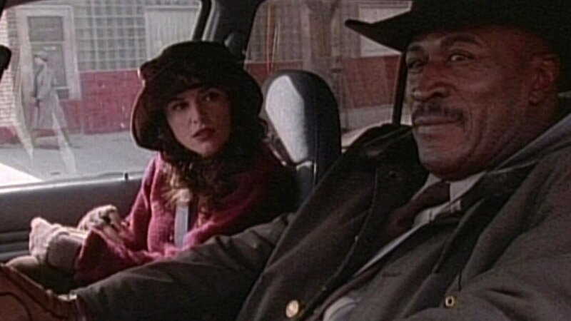 Monica (Roma Downey) hilft James (John Amos) – Bild: CBS Studios International