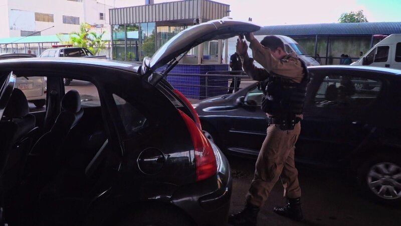 Autokontrolle – Bild: RTL /​ OMAVA LLC