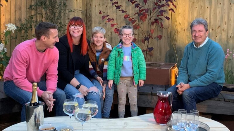 Alan Titchmarsh (r.) – Bild: RTL