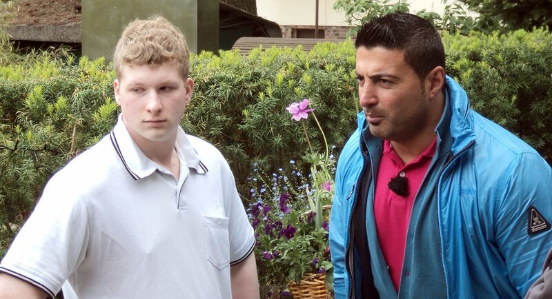 Trödelexperte Sükrü Pehlivan und Mike – Bild: RTL II