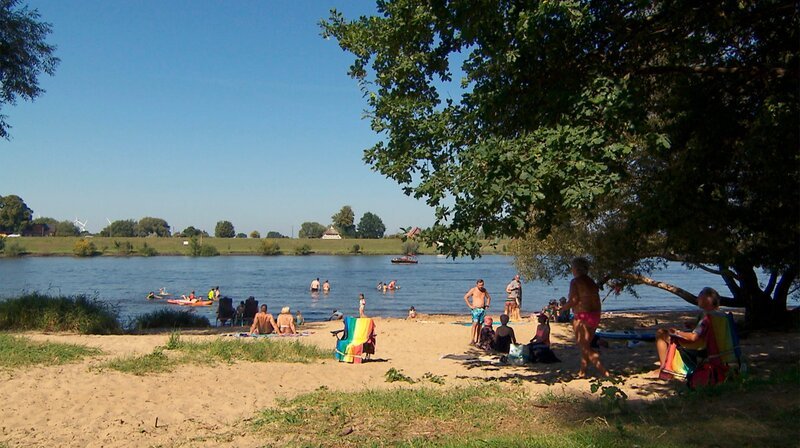 Die Nähe zur Elbe macht die Elbmarsch zu einer beliebten Freizeit- und Urlaubsregion. – Bild: NDR/​Nathalie Siegler