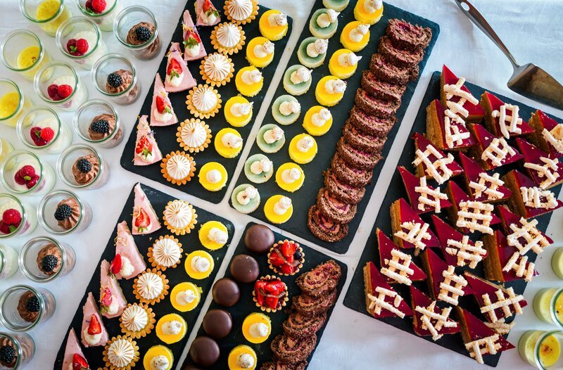 Große Auswahl an Süßspeisen – Bild: MDR/​André Wirsig/​TU Dresden