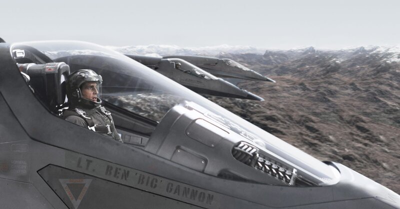 Ben Gannon (Josh Lucas) versucht das unbemannte Luftfahrzeug EDI zu stoppen, welches von einer künstlichen Intelligenz gesteuert wird. – Bild: ZDF und Sony