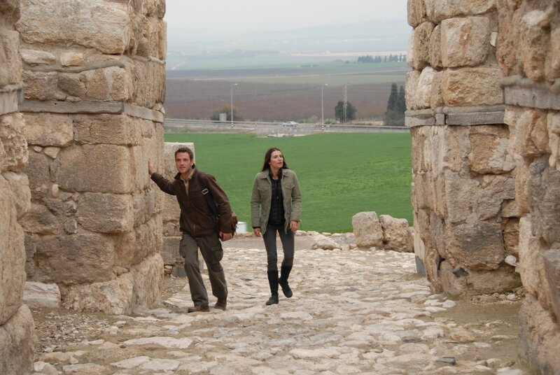 L-R: Ashley Cowie (Ashley Cowie), Kinga Philips (Kinga Philipps) – Bild: Benjamin Beatie