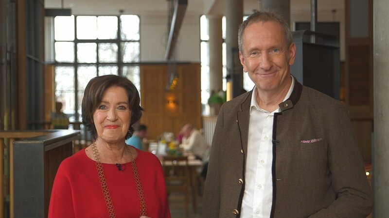 Die Moderatoren Ursula Heller und Tilmann Schöberl. – Bild: BR