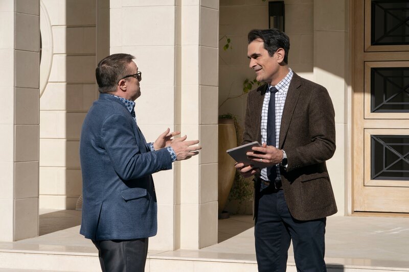 L-R: Pepper Saltzman (Nathan Lane), Phil Dunphy (Ty Burrell) – Bild: Comedy Central